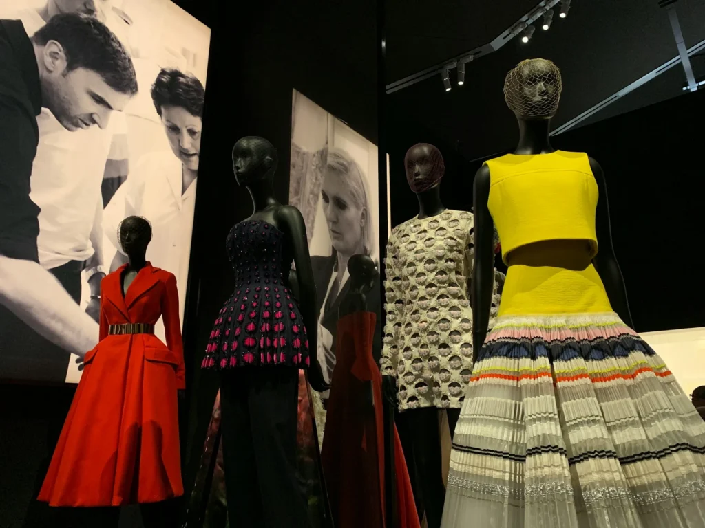 Máster en diseño y producción de moda con IA generativa 1